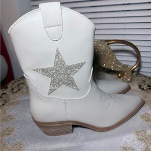 ShuShop White Cowboy Boots with Glitter Star